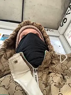 LikaCat online show from 1, 2, 2025