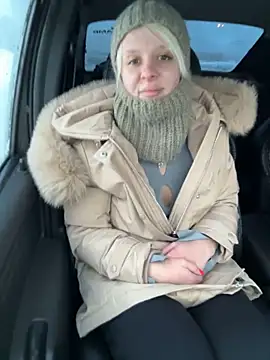 LikaCat online show from 11, 11, 2025