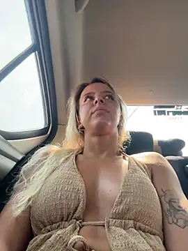 LikaCat online show from 4, 4, 2026