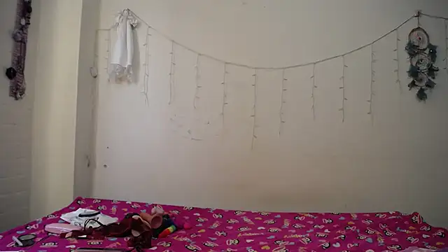 Nicolle-sky online show from 4, 2, 2025