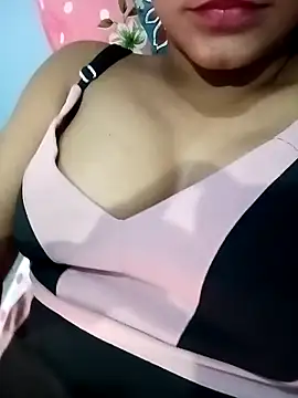 Snapshot of Gulabo-jaan chatting on 13, 4, 2026 Gulabo-jaan online show from 13, 4, 2026