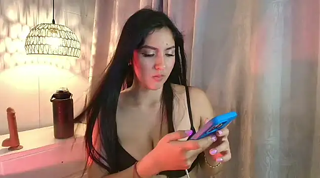 MarianaBenz online show from 7, 2, 2025