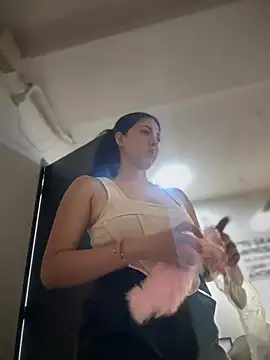 MarianaBenz online show from 8, 2, 2025