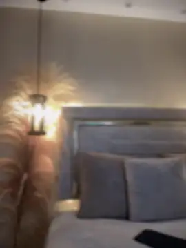 MarianaBenz online show from 18, 9, 2025