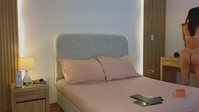 Snapshot of KristennBlue chatting on 6, 3, 2026 KristennBlue online show from 6, 3, 2026
