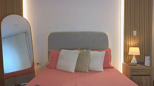 Snapshot of KristennBlue chatting on 6, 5, 2026 KristennBlue online show from 6, 5, 2026