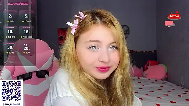 Snapshot of shy_blondiee chatting on 29, 1, 2025 shy blondiee online show from 29, 1, 2025