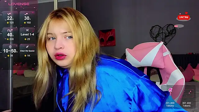 Snapshot of shy_blondiee chatting on 6, 2, 2025 shy blondiee online show from 6, 2, 2025