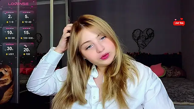 Snapshot of shy_blondiee chatting on 12, 2, 2025 shy blondiee online show from 12, 2, 2025