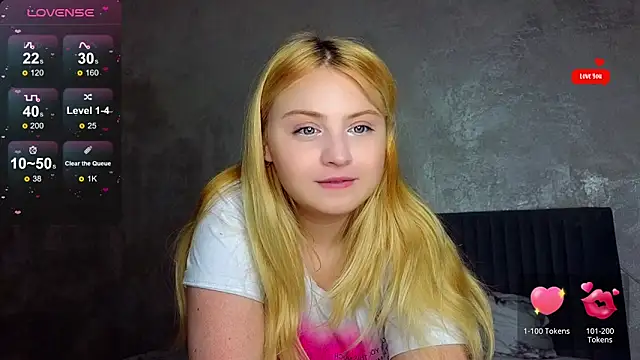 Snapshot of shy_blondiee chatting on 16, 3, 2025 shy blondiee online show from 16, 3, 2025