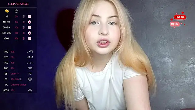 Snapshot of shy_blondiee chatting on 14, 10, 2025 shy blondiee online show from 14, 10, 2025