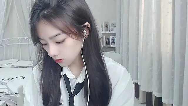 Snapshot of Jenny-Z chatting on 12, 5, 2026 Jenny-Z online show from 12, 5, 2026