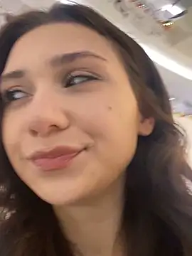 QuitieLia online show from 12, 1, 2025