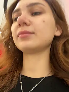 QuitieLia online show from 3, 12, 2025