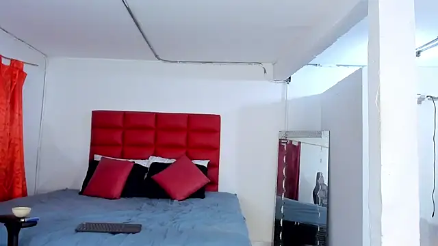 Snapshot of LyonGallego_ chatting on 14, 11, 2025 LyonGallego online show from 14, 11, 2025