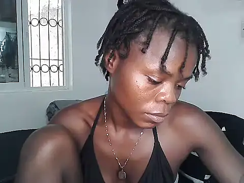 Snapshot of petiteebony_81 chatting on 1, 3, 2025 petiteebony 81 online show from 1, 3, 2025