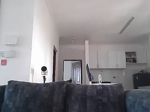 Snapshot of petiteebony_81 chatting on 28, 11, 2025 petiteebony 81 online show from 28, 11, 2025