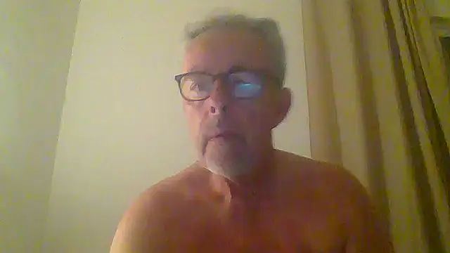 Snapshot of tuggy59 chatting on 11, 9, 2025 tuggy59 online show from 11, 9, 2025