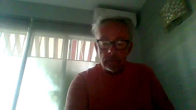 Snapshot of tuggy59 chatting on 18, 11, 2025 tuggy59 online show from 18, 11, 2025