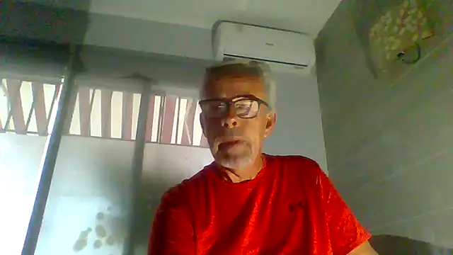 Snapshot of tuggy59 chatting on 22, 11, 2025 tuggy59 online show from 22, 11, 2025