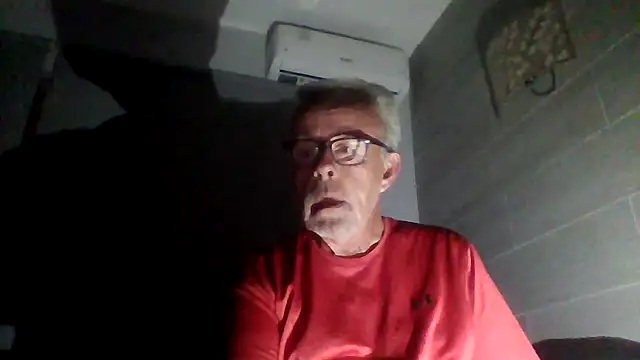 Snapshot of tuggy59 chatting on 23, 11, 2025 tuggy59 online show from 23, 11, 2025