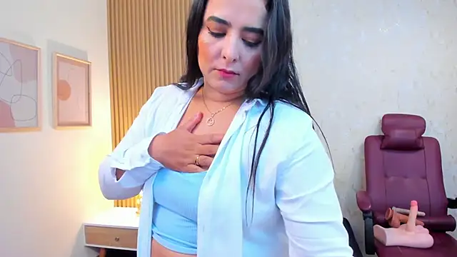 Snapshot of taylor_bennet chatting on 30, 10, 2025 taylor bennet online show from 30, 10, 2025