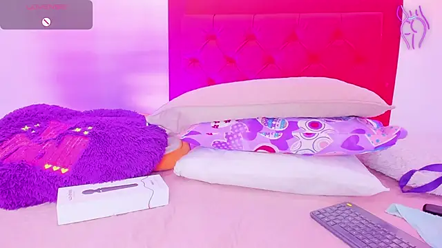 Sofia Girl  online show from 15, 12, 2024