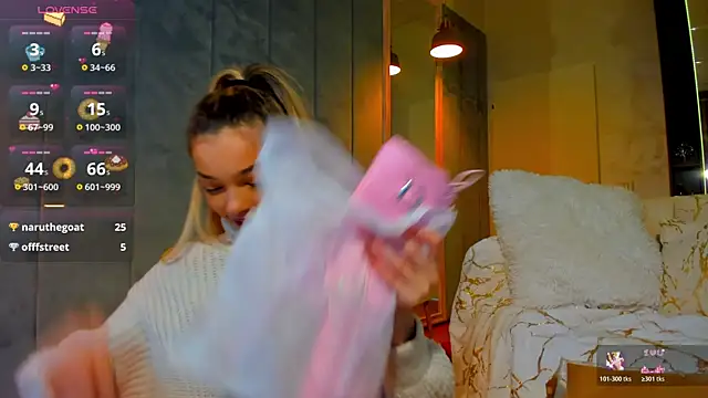 Sassy Teen online show from 27, 11, 2025