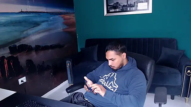Snapshot of ZenoBaro1 chatting on 14, 10, 2025 ZenoBaro1 online show from 14, 10, 2025