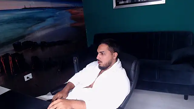 Snapshot of ZenoBaro1 chatting on 18, 10, 2025 ZenoBaro1 online show from 18, 10, 2025