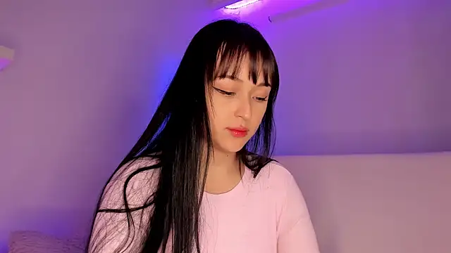 Gloomydoll online show from 6, 12, 2024