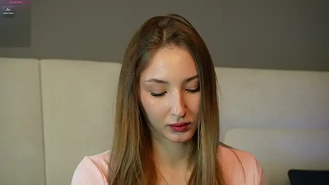 Snapshot of annief0x chatting on 8, 4, 2026 annief0x online show from 8, 4, 2026