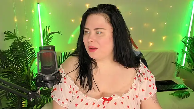 Snapshot of Akemi_BBW chatting on 5, 1, 2025 Akemi BBW online show from 5, 1, 2025