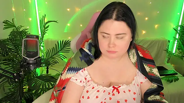 Snapshot of Akemi_BBW chatting on 6, 1, 2025 Akemi BBW online show from 6, 1, 2025