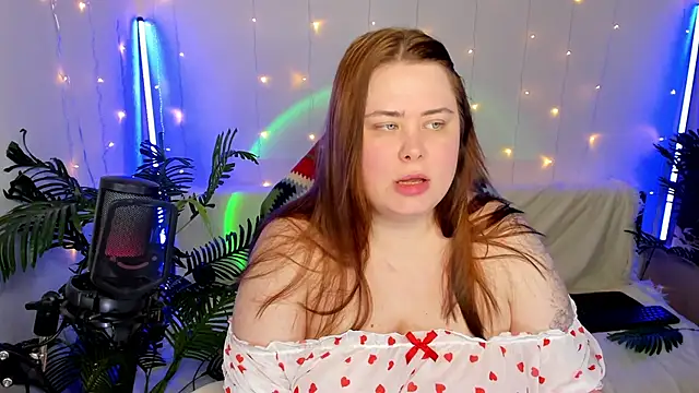 Snapshot of Akemi_BBW chatting on 11, 1, 2025 Akemi BBW online show from 11, 1, 2025