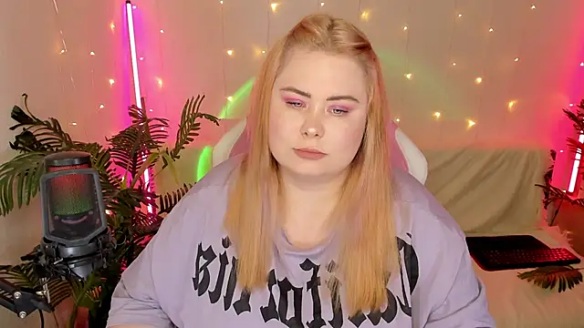 Snapshot of Akemi_BBW chatting on 14, 1, 2025 Akemi BBW online show from 14, 1, 2025