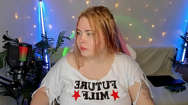 Snapshot of Akemi_BBW chatting on 18, 1, 2025 Akemi BBW online show from 18, 1, 2025