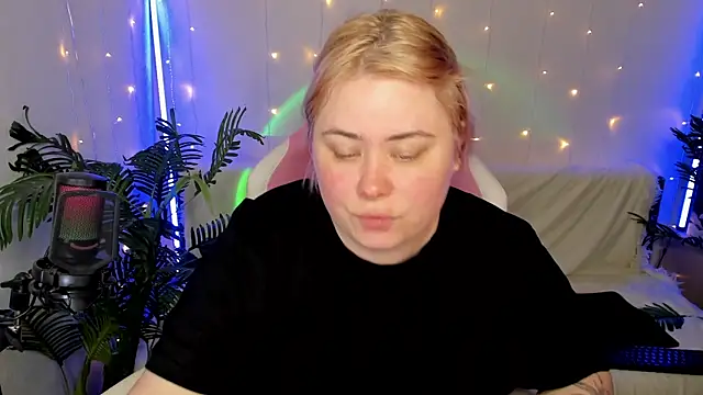 Snapshot of Akemi_BBW chatting on 19, 1, 2025 Akemi BBW online show from 19, 1, 2025