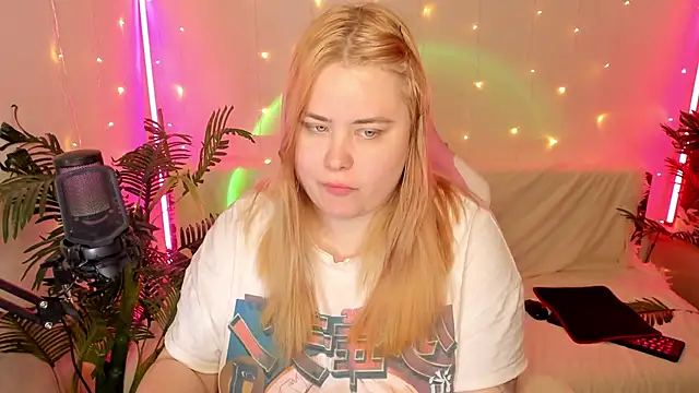 Snapshot of Akemi_BBW chatting on 20, 1, 2025 Akemi BBW online show from 20, 1, 2025