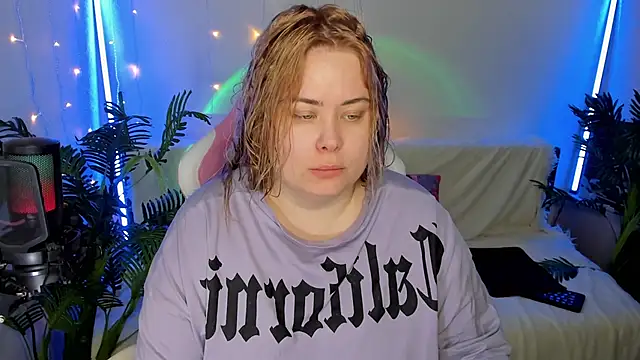 Snapshot of Akemi_BBW chatting on 24, 1, 2025 Akemi BBW online show from 24, 1, 2025