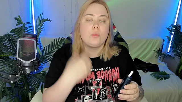 Snapshot of Akemi_BBW chatting on 7, 2, 2025 Akemi BBW online show from 7, 2, 2025