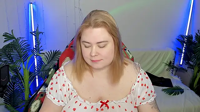 Snapshot of Akemi_BBW chatting on 13, 2, 2025 Akemi BBW online show from 13, 2, 2025