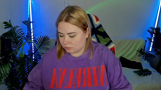 Snapshot of Akemi_BBW chatting on 14, 2, 2025 Akemi BBW online show from 14, 2, 2025