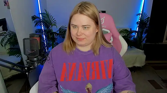 Snapshot of Akemi_BBW chatting on 17, 2, 2025 Akemi BBW online show from 17, 2, 2025