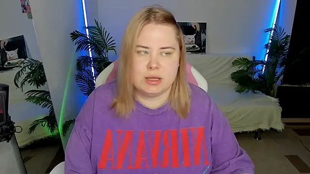 Snapshot of Akemi_BBW chatting on 17, 2, 2025 Akemi BBW online show from 17, 2, 2025