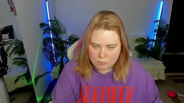 Snapshot of Akemi_BBW chatting on 19, 2, 2025 Akemi BBW online show from 19, 2, 2025