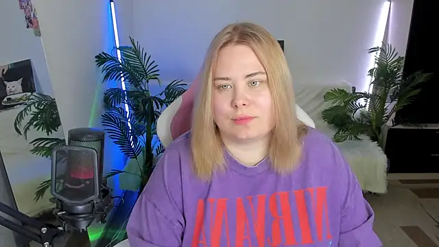 Snapshot of Akemi_BBW chatting on 24, 2, 2025 Akemi BBW online show from 24, 2, 2025