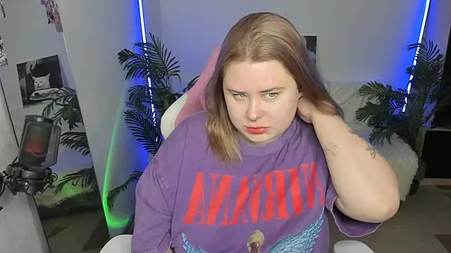 Snapshot of Akemi_BBW chatting on 5, 3, 2025 Akemi BBW online show from 5, 3, 2025