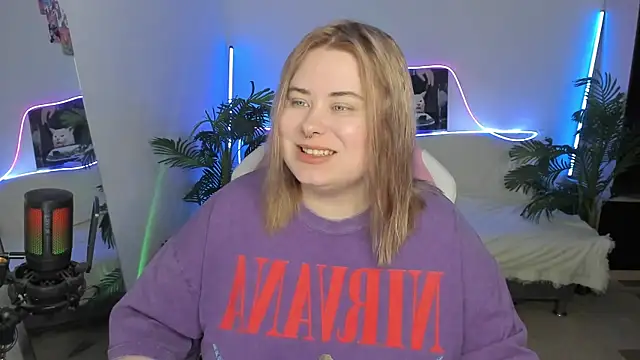 Snapshot of Akemi_BBW chatting on 8, 3, 2025 Akemi BBW online show from 8, 3, 2025