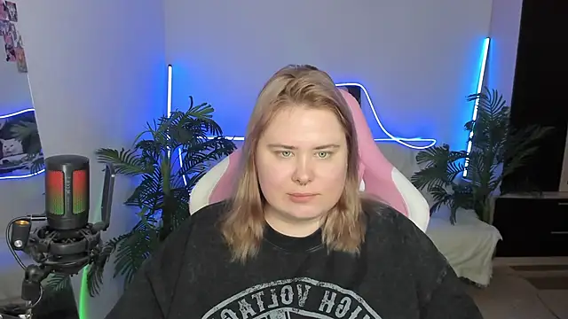 Snapshot of Akemi_BBW chatting on 14, 3, 2025 Akemi BBW online show from 14, 3, 2025